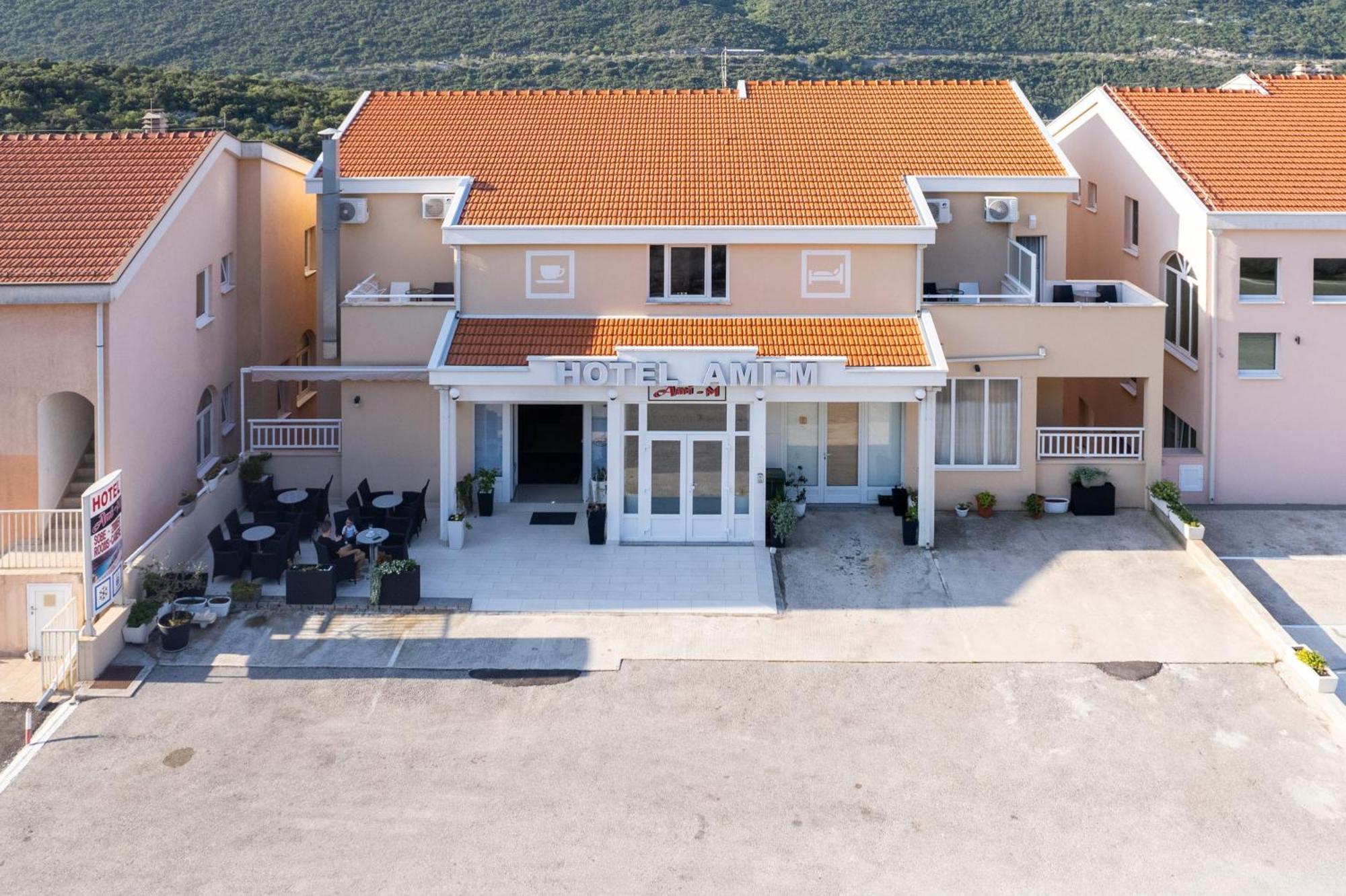 Hotel Ami - M Неум Экстерьер фото